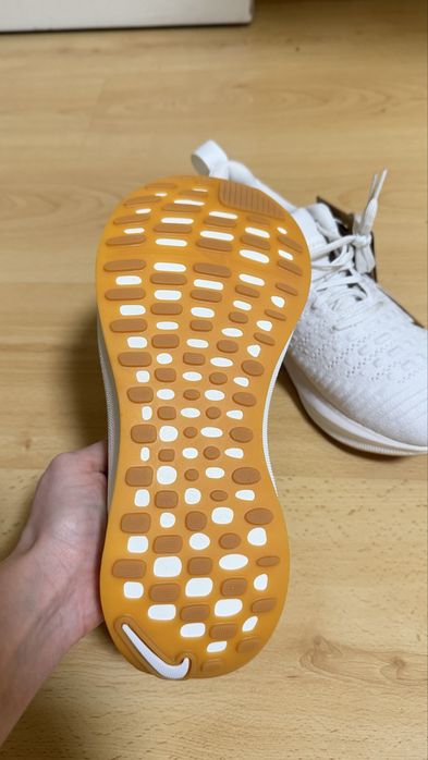 Nike Жіночі кросівки ReactX Infinity Run 4