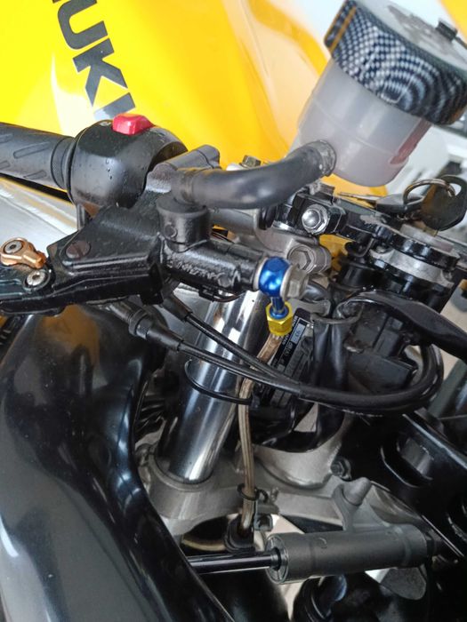 Suzuki GSXR 600 k1
