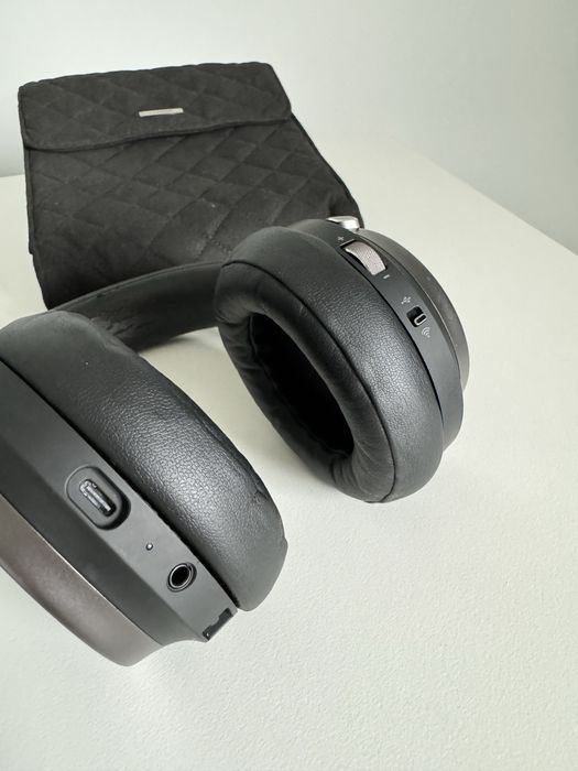Fones Corsair Virtuoso RGB Wireless (sem fios)