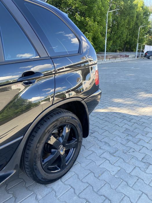 Продам BMW X5 e53