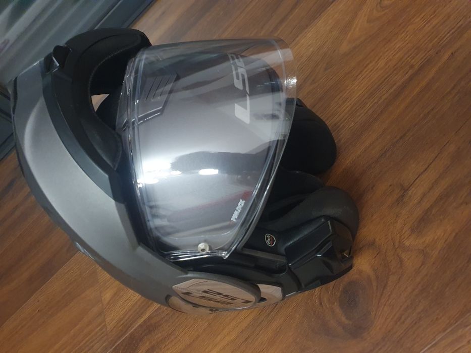 capacete 251 l52 valiant