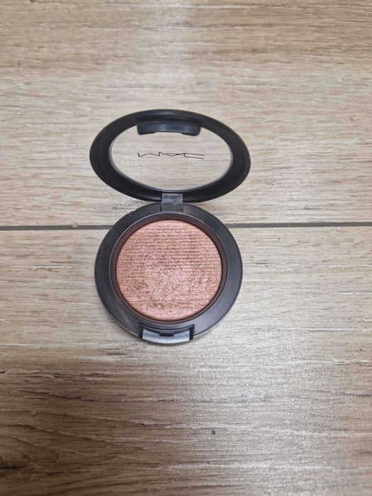 Róż do policzków MAC Extra dimension blush - Hushed Tone