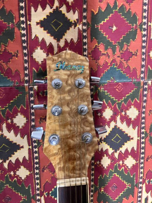 Guitarra para canhotos Ibañez