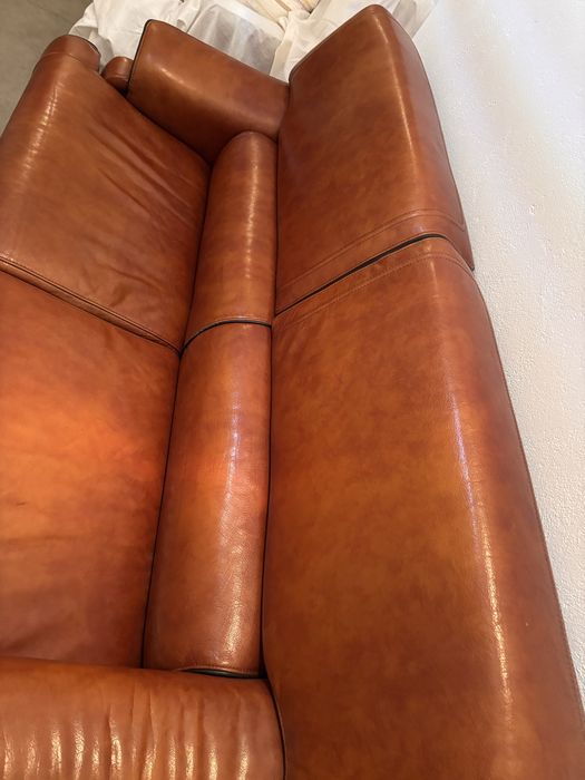 Conjunto de sofas, em pele verdadeira!