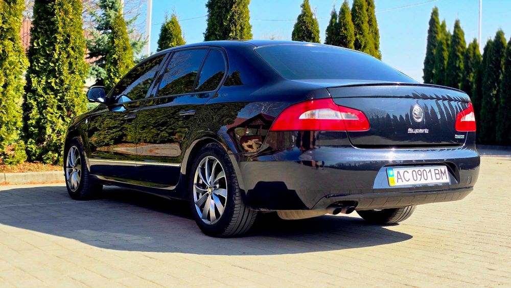 Авто Шкода Суперб 2011року з 1.6ТДІ, Чорний седан! 234тис пробігу.