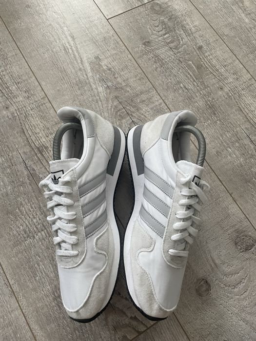 Кросівки Adidas 44