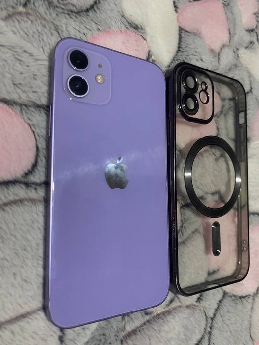 Продам айфон 12 128 гб