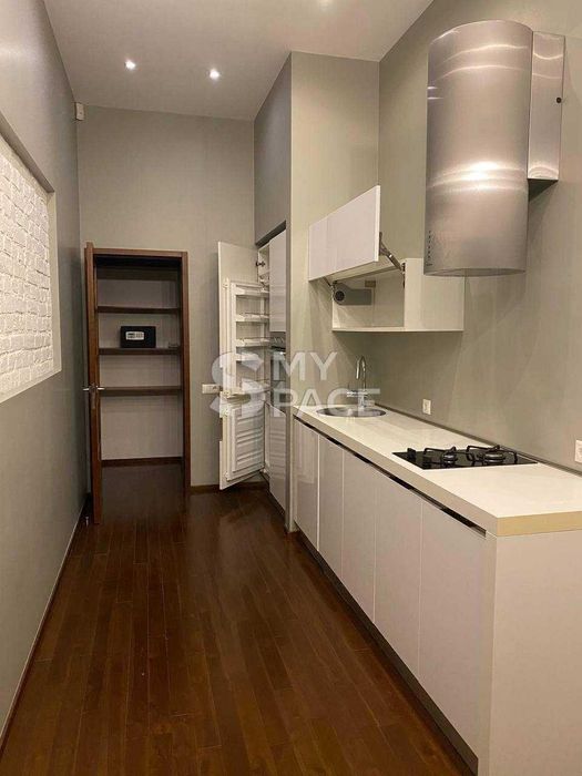 Продаж 1к.кв.,Стрілецька 7/6 Золоті Вотора, Центр Софіївська площа