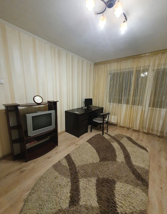 Продам 1-к.квартиру, Роганская 132, с техникой и мебельюй