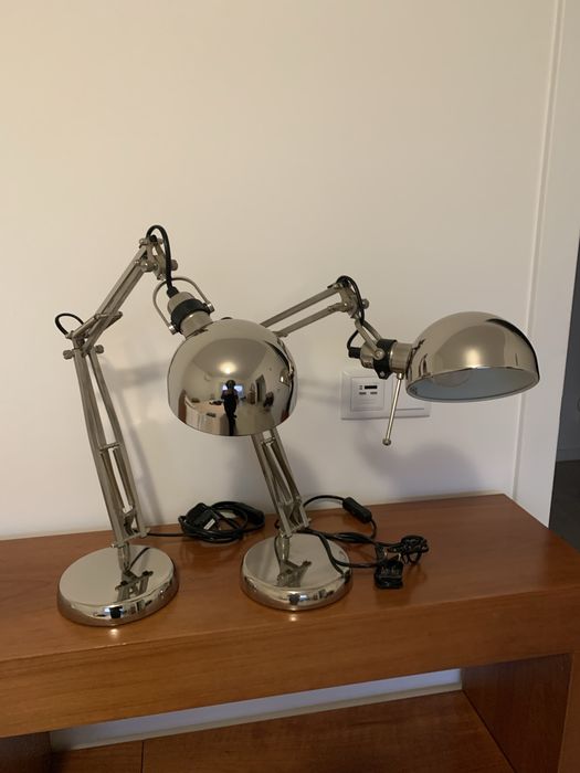 Candieiro de secretária ou de cabeceira, vendo  os dois