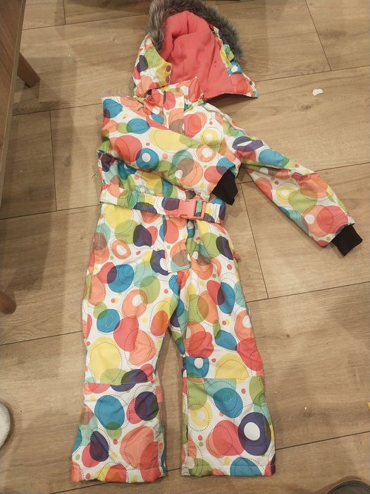 Kombinezon na narty , sanki , śnieg