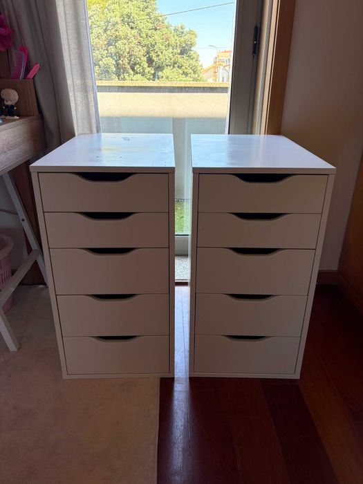 2 Blocos de gavetas IKEA brancos