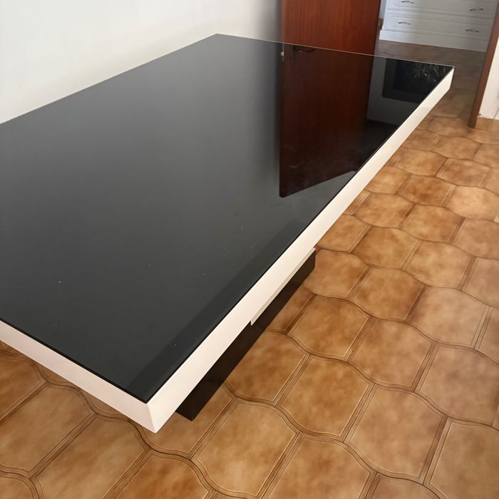 Mesa da casa de jantar