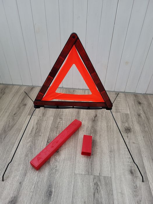 Знак аварійної зупинки, трикутник
