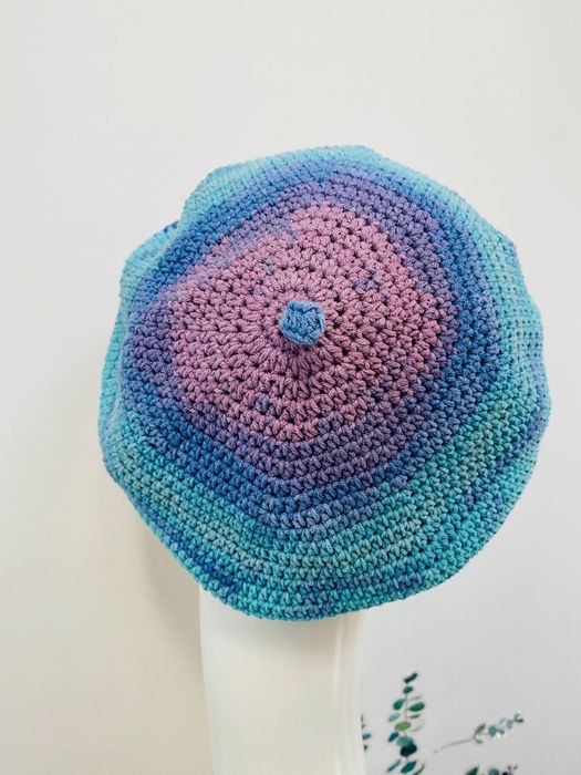 Wiosenny beret damski z antenką ręcznie robiony bawełna one size