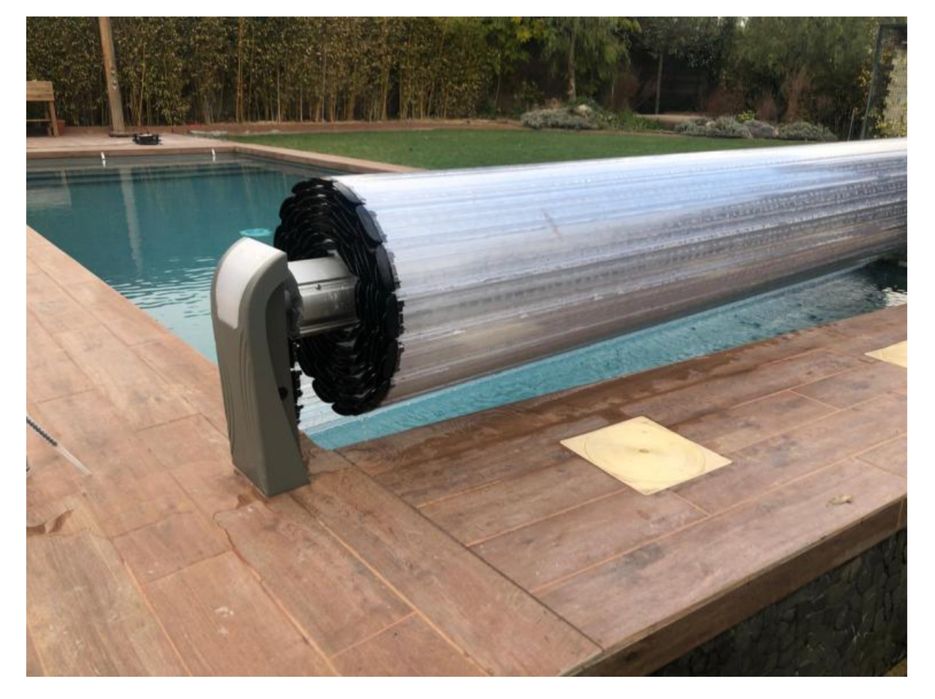 cobertura segurança piscina modelo banc laminas cinza claro 4x8m