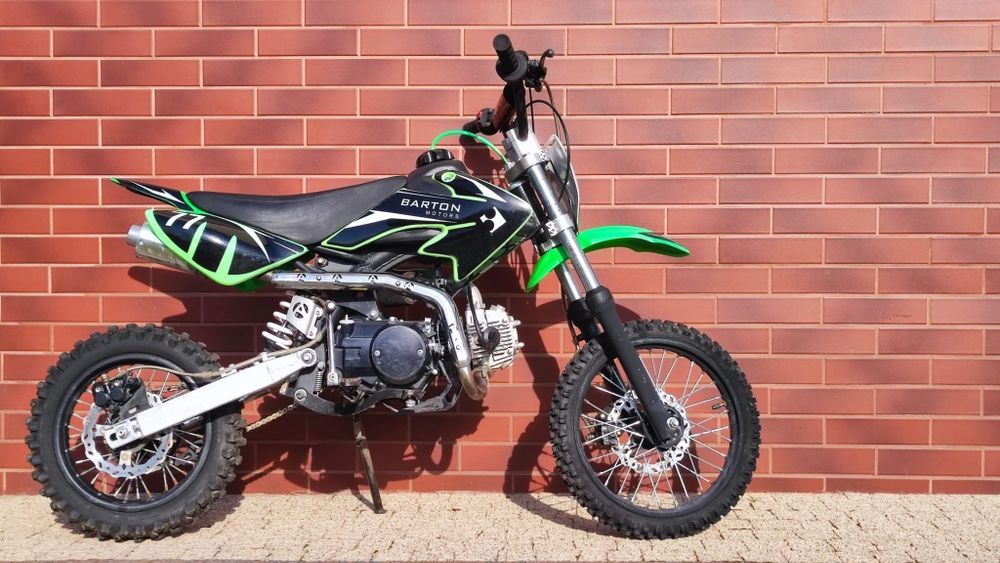 Motocross cross Barton 125 cm motor motocykl