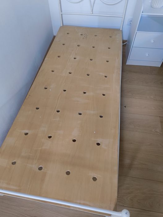 Cama de ferro antiga +estrado + colchão