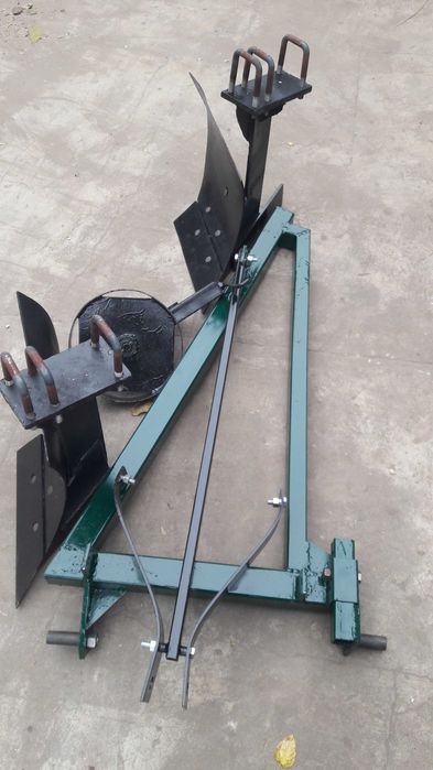 Плуг  для мінітрактора  від виробника