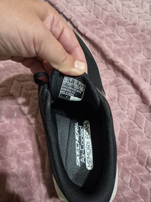 Кросівки Skechers 40 р. (41р.)