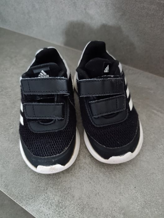 Buty marki adidas 23