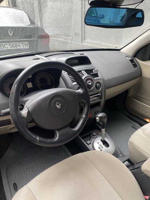 Автомобіль Renault megane 2