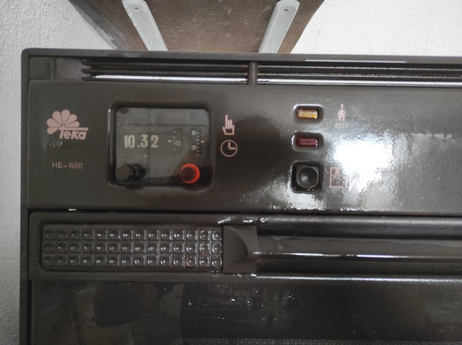 Forno de Encastre TEKA HE-600 – A Funcionar