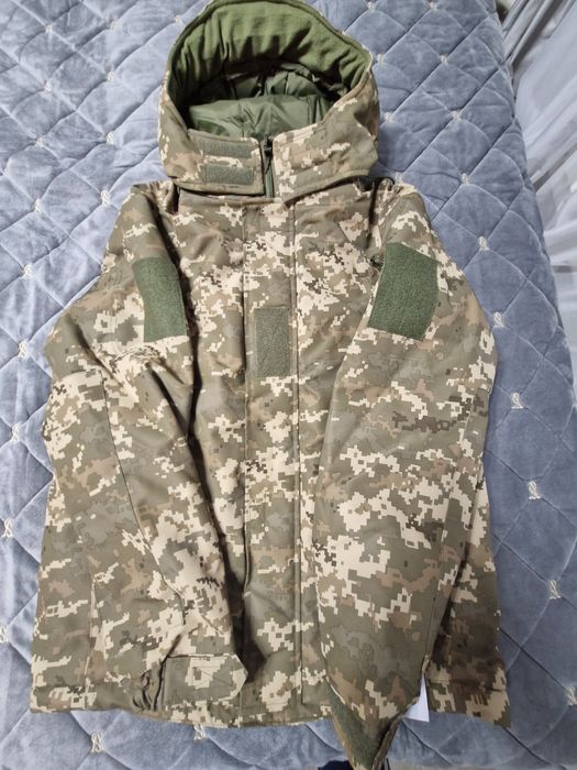 Бушлат зимовий..