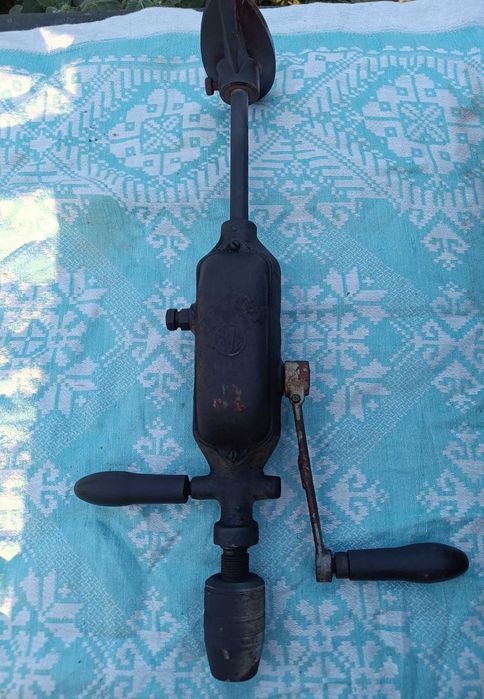 Продам ручную дрель