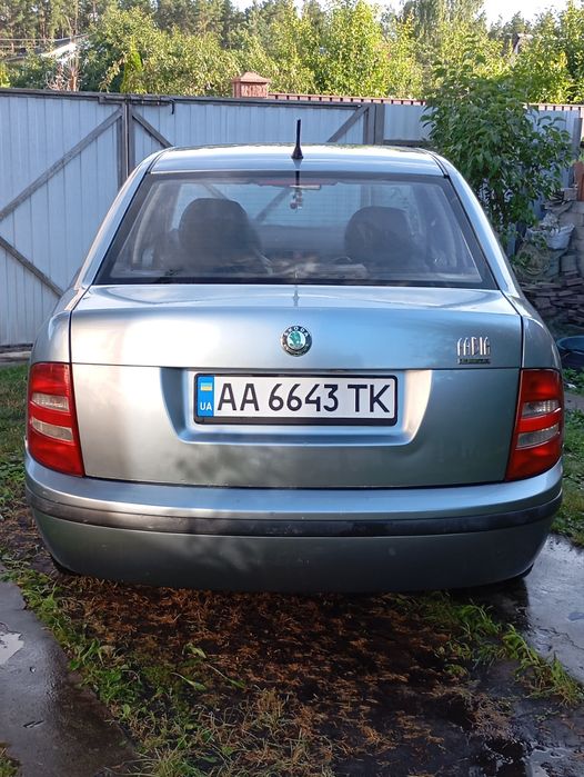 Продам автомобіль Skoda Fabia 2002 року