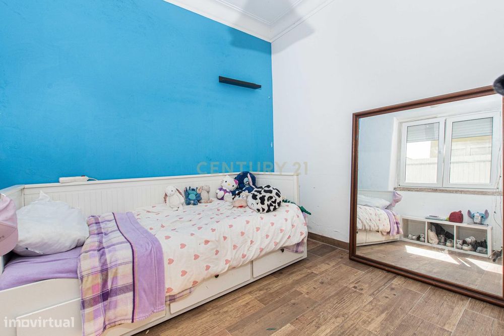 Apartamento T2 remodelado (Penha de França) -  (PROPOSTAS MULTIPLAS)