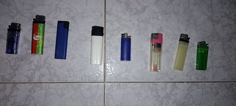 Isqueiros antigos