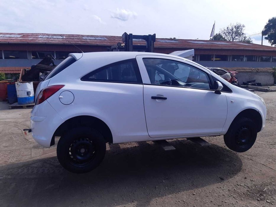 Corsa D 3d - lusterko prawe Z474