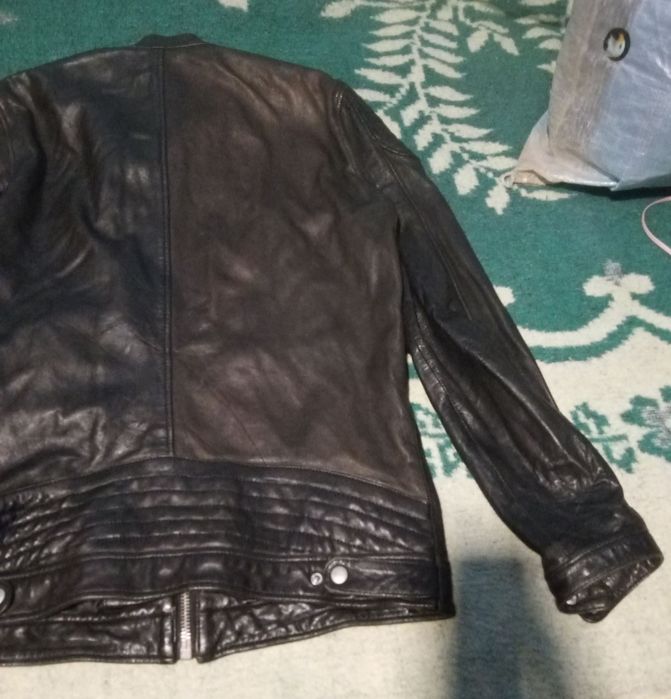 Casaco tipo cabedal tamanho L muito bom estado