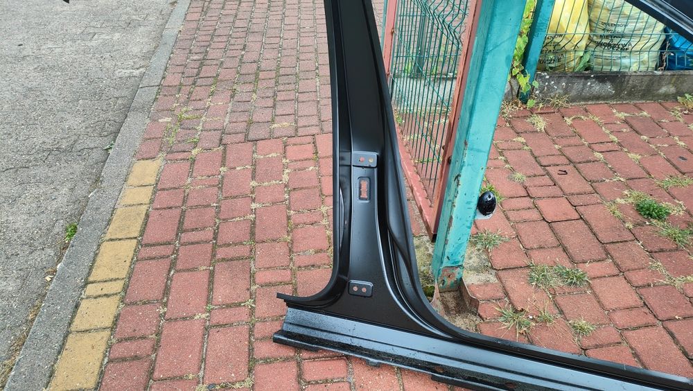 Cupra Leon Seat Leon IV słupek lewy poszycie 5FA809605B