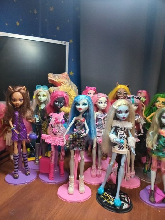 Большой ассортимент Монстр Хай