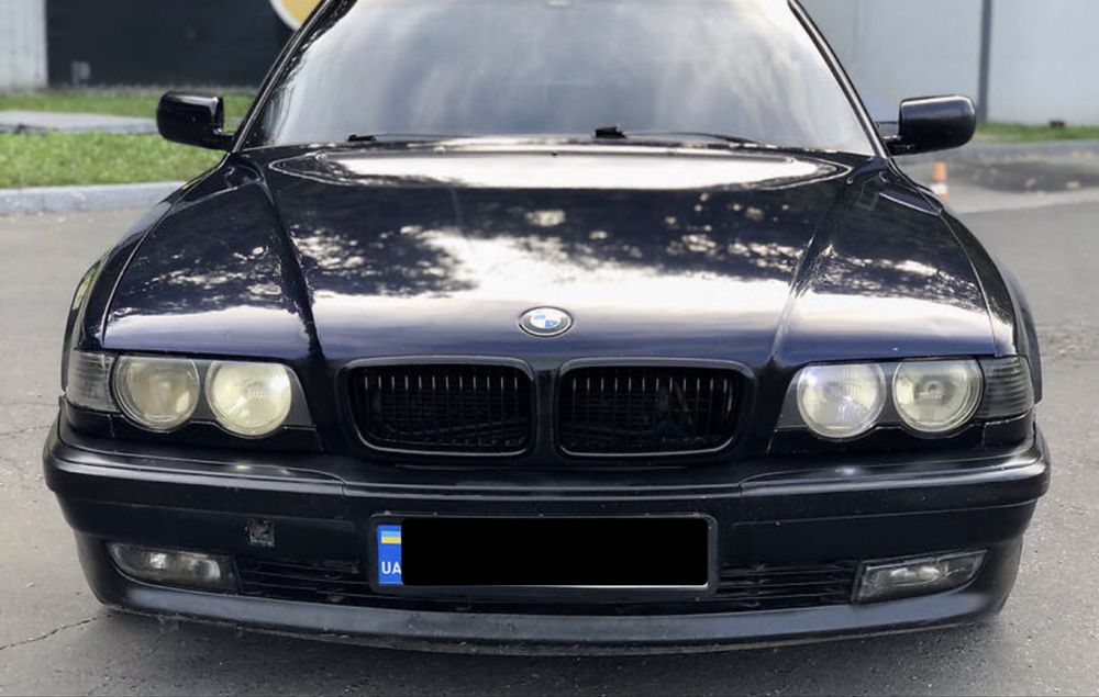Bmw 740i в хорошем состоянии