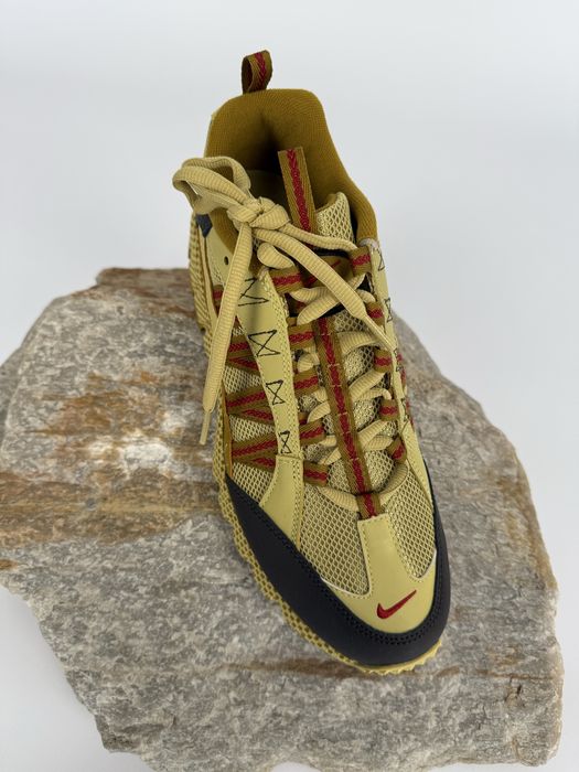 Nike Air Humara 'Buff Gold'