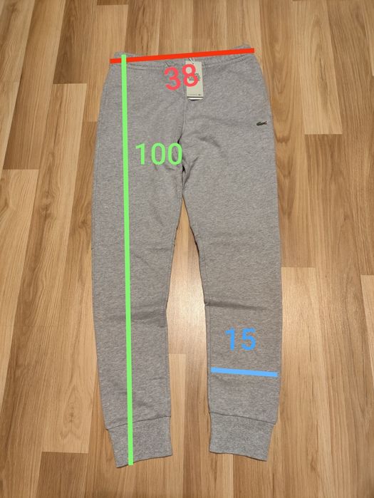 Szare spodnie dresowe lacoste