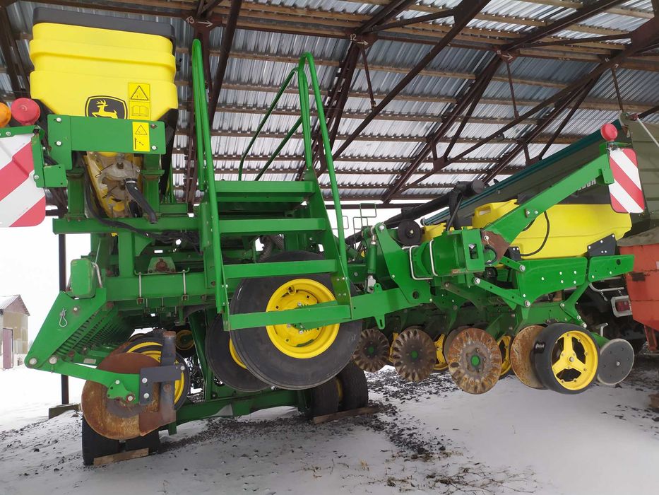 Сівалка точного висіву John Deere 1745,дуже добрий стан