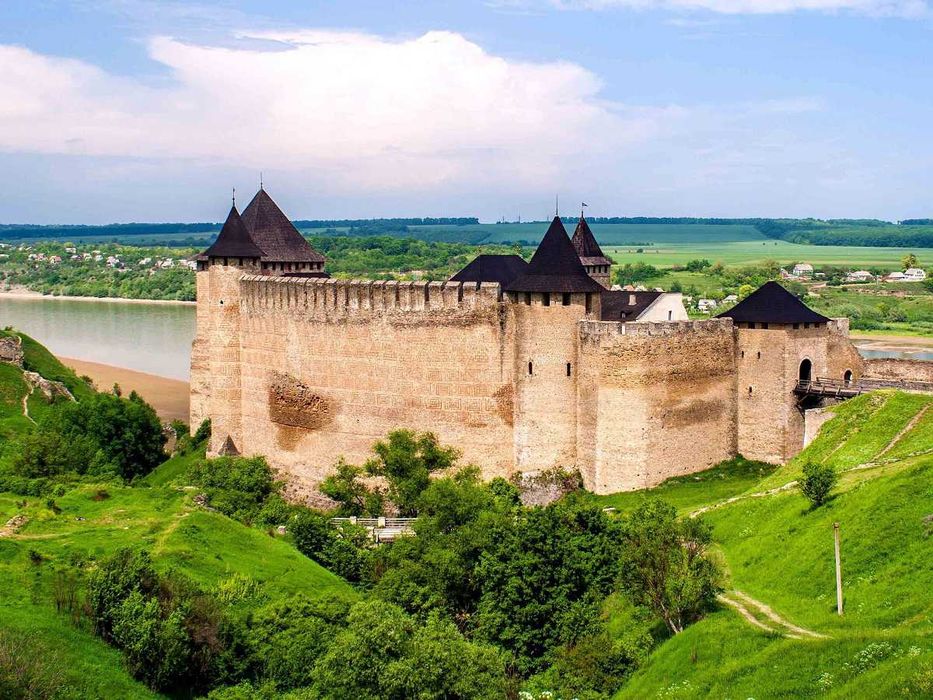 Гід Екскурсовод Екскурсія Кам'янець Подільський Бакота Хотин Кривче