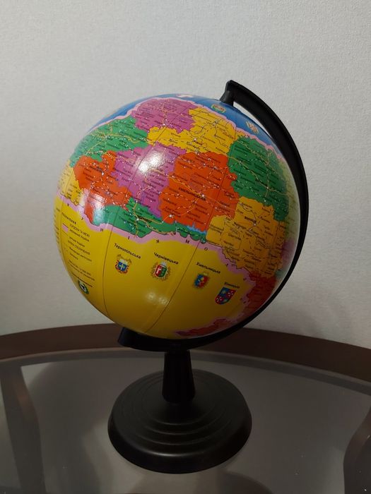 Глобус України .