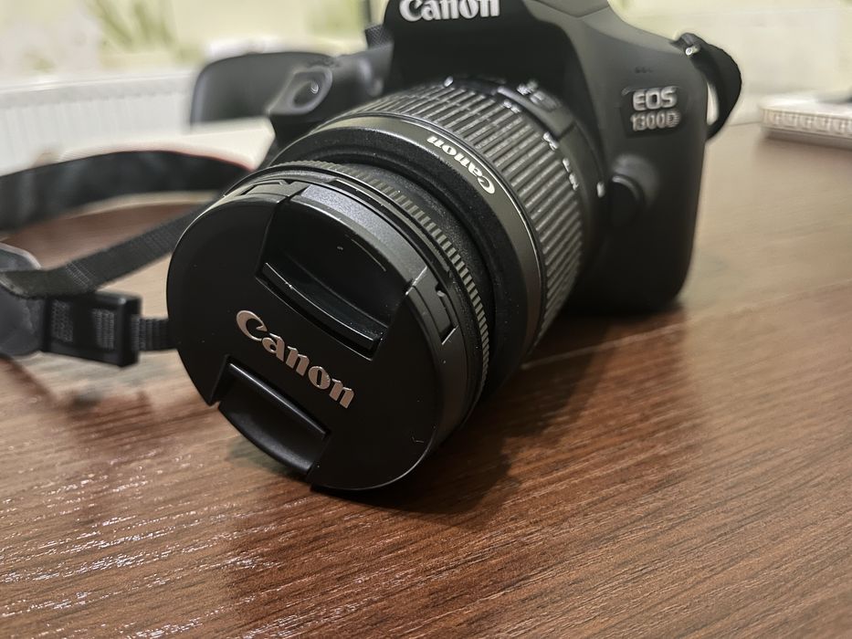 Фотоапарат Canon EOS 1300D