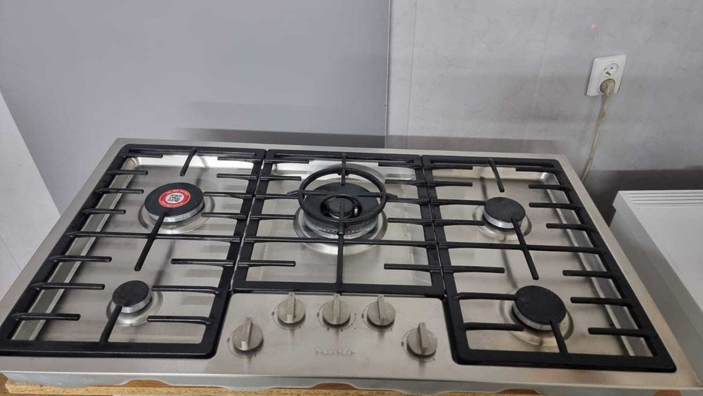 Płyta grzejna gazowa Miele KM 2356. szer. 88,8cm, QuickStart, Wok Dual