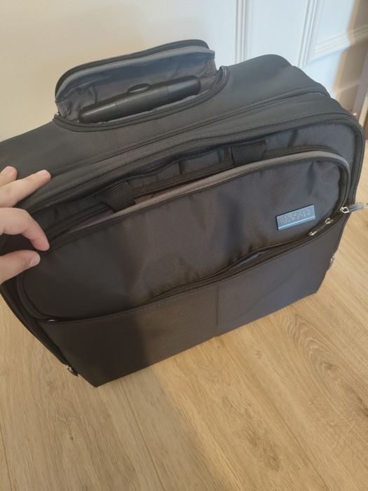 Trolley/pasta para PC e documentos marca American Tourister