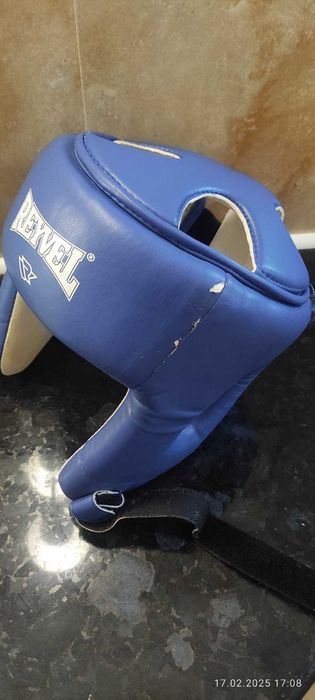 Дитячий боксерський шлем Reyvel