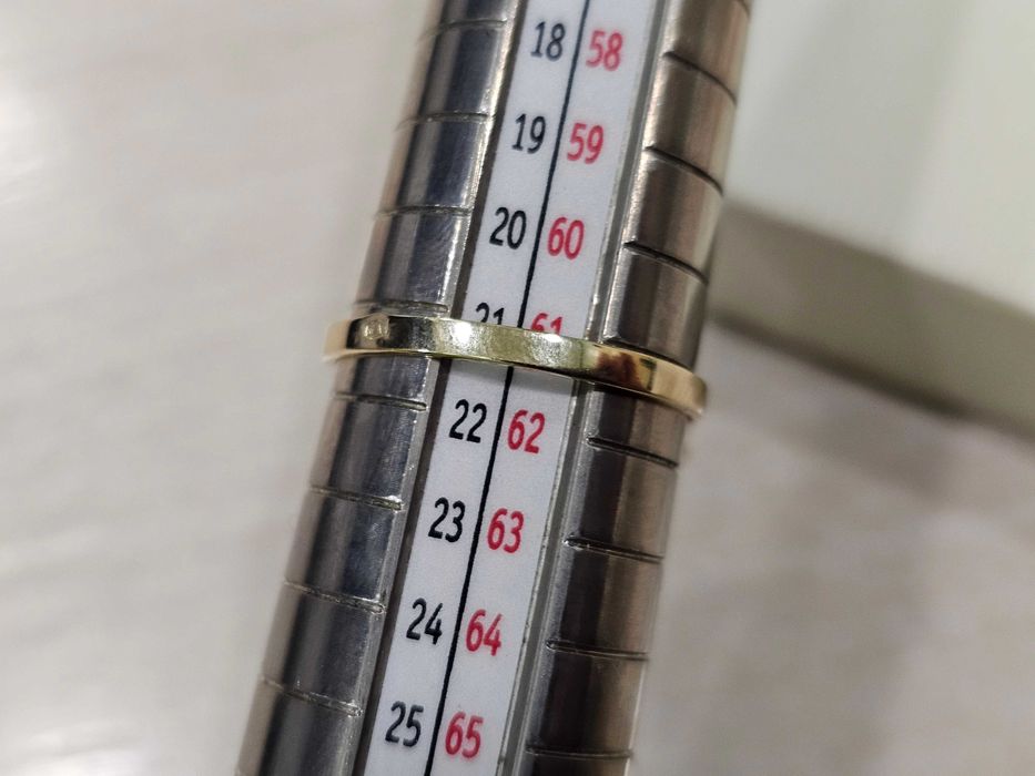Złoty pierścionek PIĘKNIE ZDOBIONY PR 585