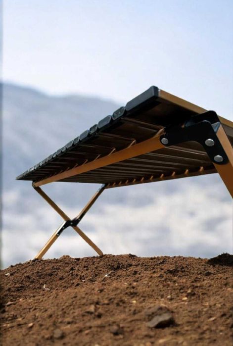 Розкладний деревяний стіл у відмінному стані