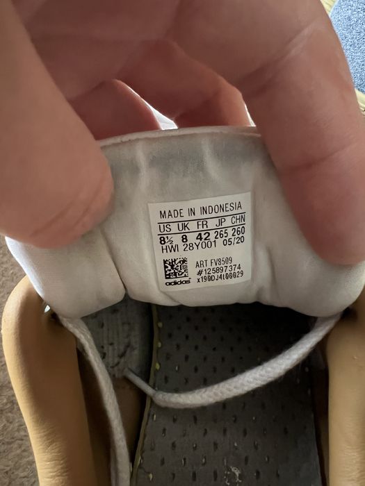 Кросівки Adidas (42)