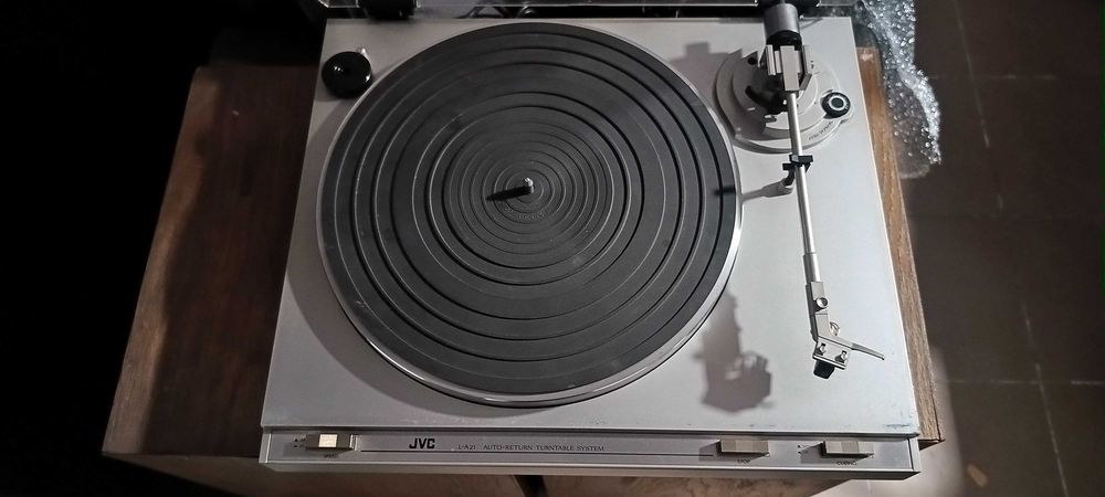 Adapter gramofon JVC L-A 21